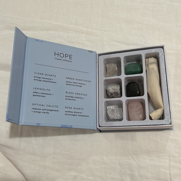 Hope Crystal Collection - Picture 4 of 6